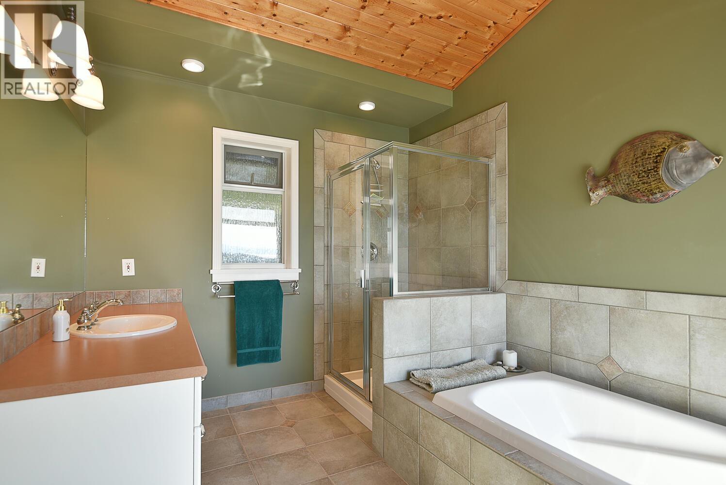 4862 HOTEL LAKE ROAD, Garden Bay