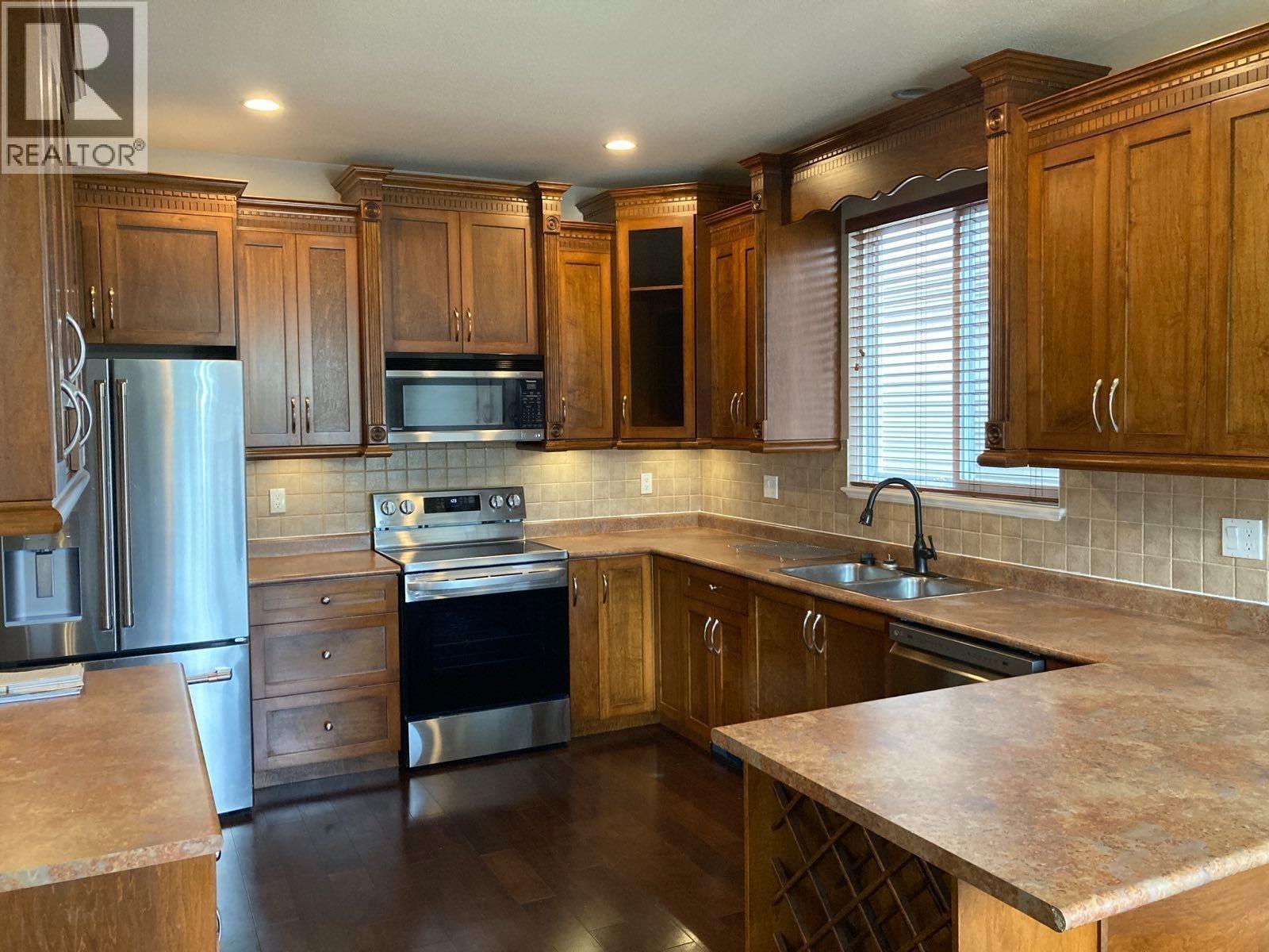 MAIN 10345 244 STREET, Maple Ridge