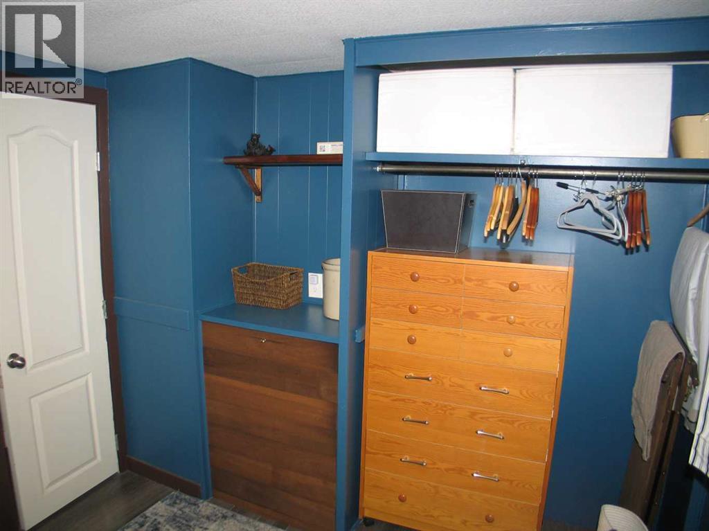 Single Family House Mobile Home for Sale in    Street NW Greenwood/Greenbriar Calgary 