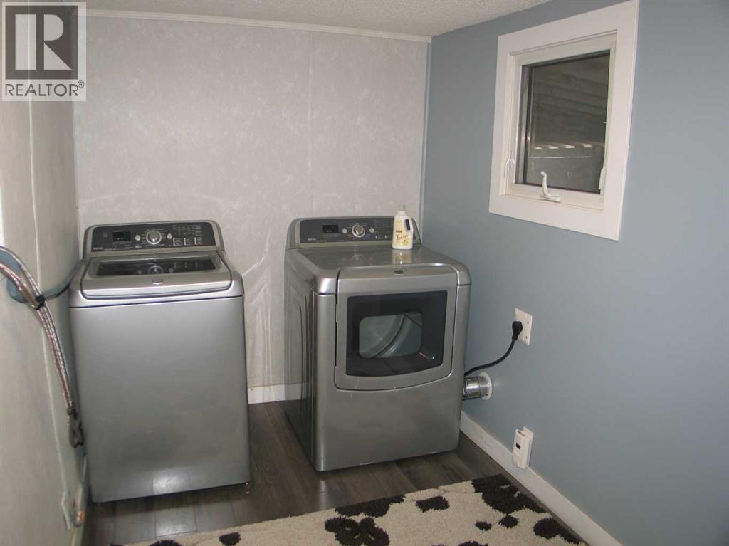 Single Family House Mobile Home for Sale in    Street NW Greenwood/Greenbriar Calgary 