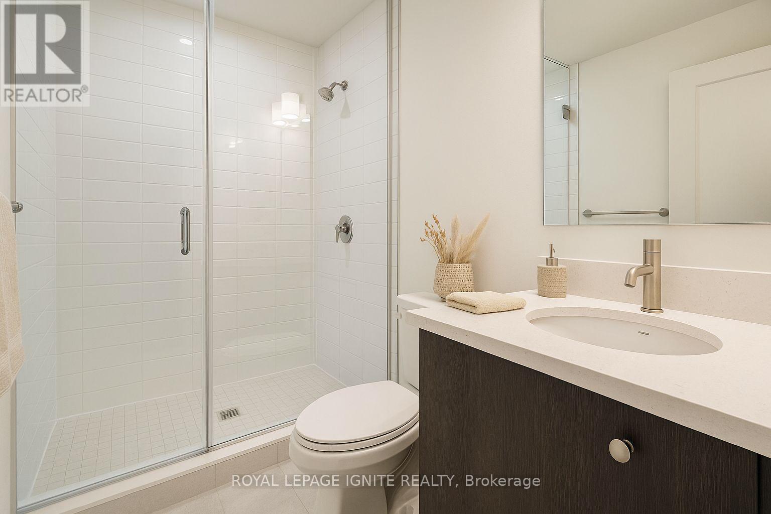 #107 51 CLARINGTON BOULEVARD - 13