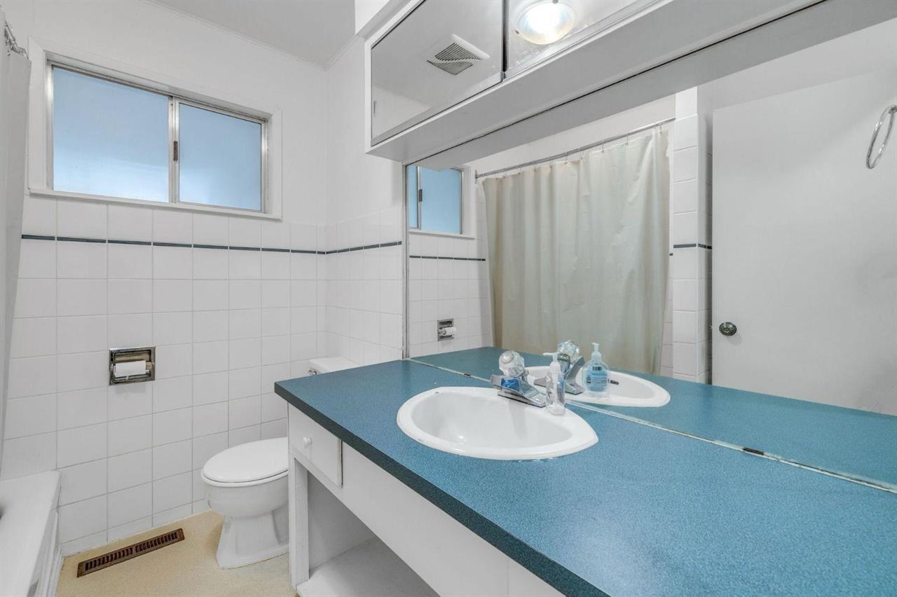 776 7TH AVENUE, Hope, Hope