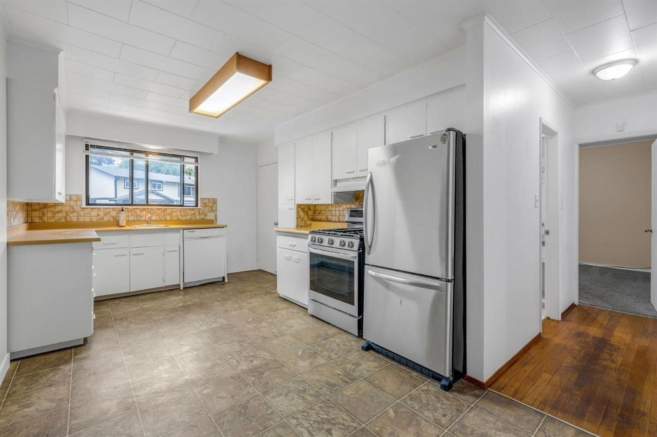 776 7TH AVENUE, Hope, Hope