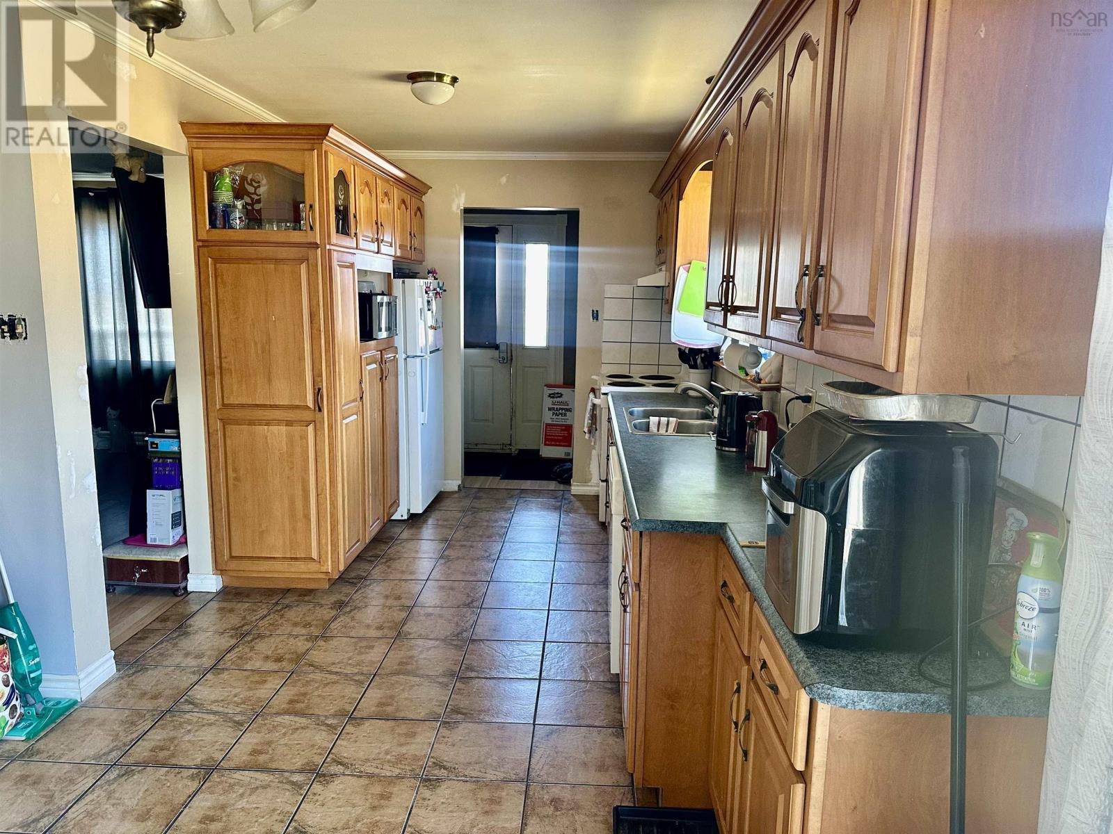 Property 12 of 31 of 159 Old Post Road