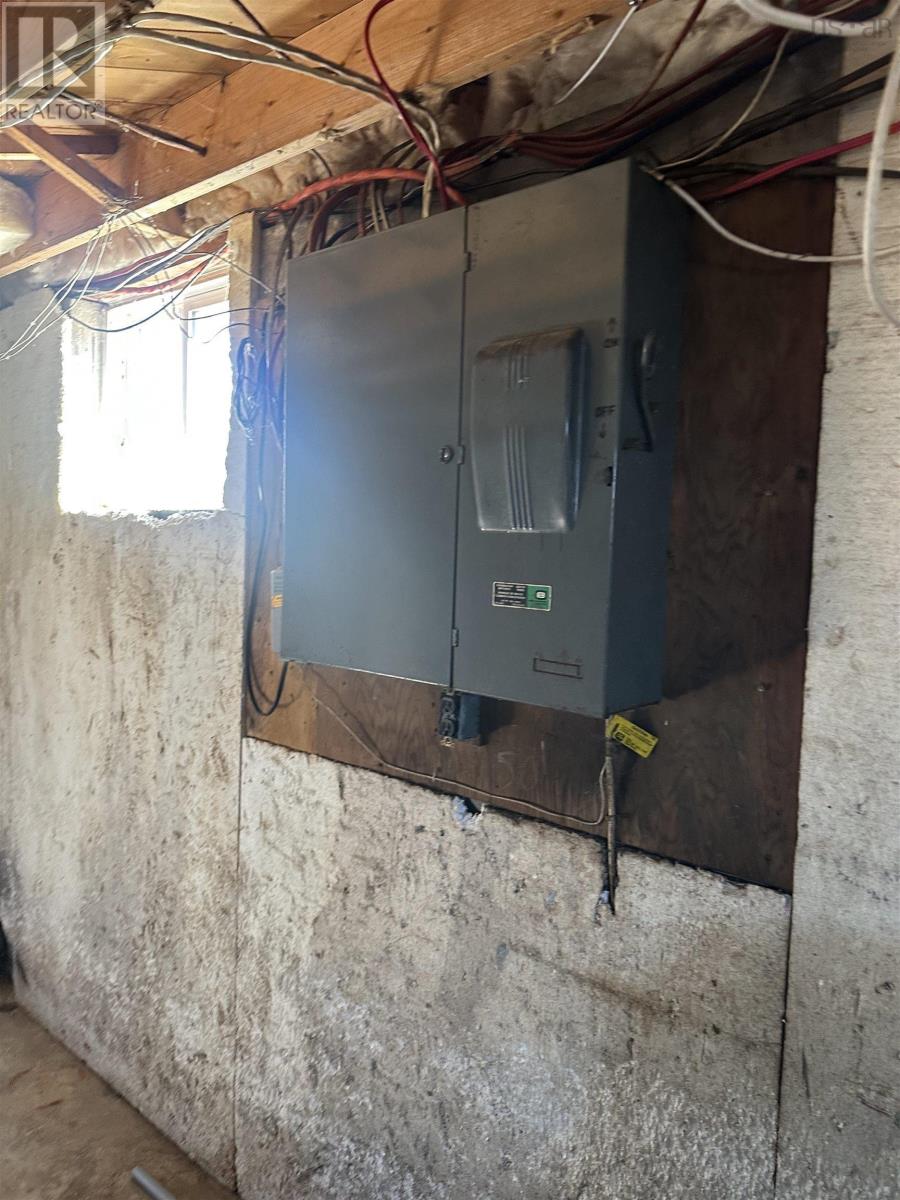 Property 30 of 31 of 159 Old Post Road