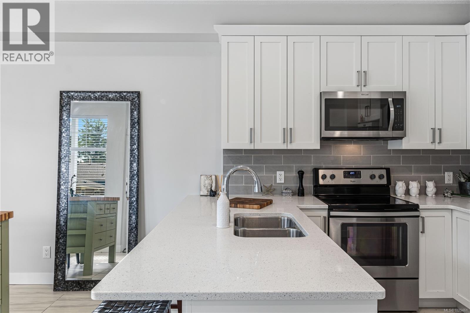 #139 6057 DOUMONT RD - 14