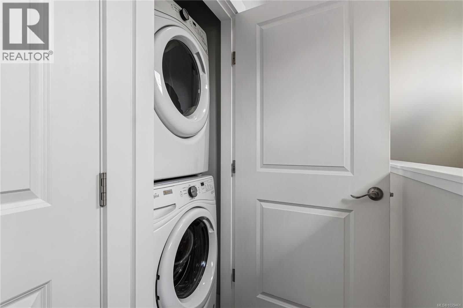 #139 6057 DOUMONT RD - 25