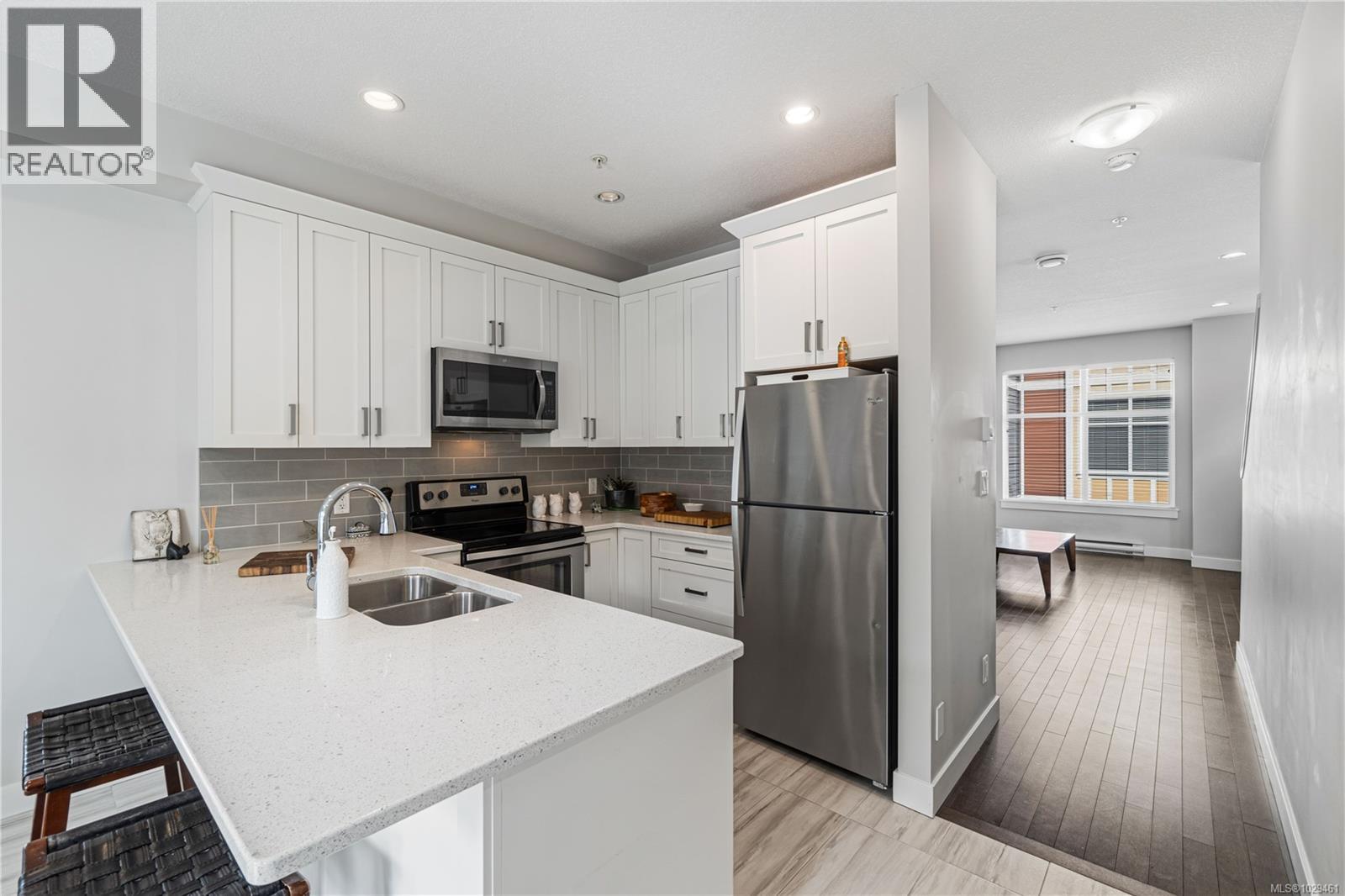 #139 6057 DOUMONT RD - 4