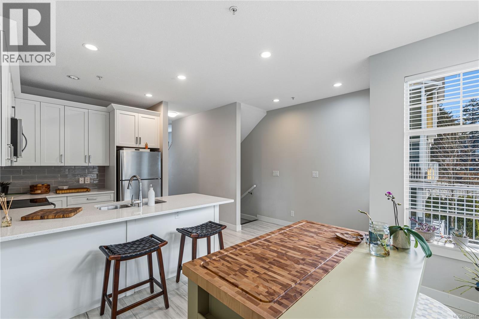 #139 6057 Doumont Rd - 9