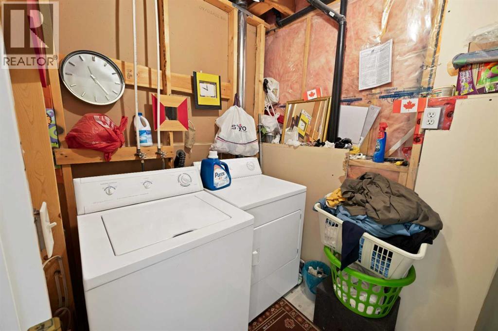 
          87 Taralea Gardens Northeast
            <br/>
            <span>Calgary</span>
            , 
            <span>AB</span>
             <span>T3J4W5</span>
         - Photo 34