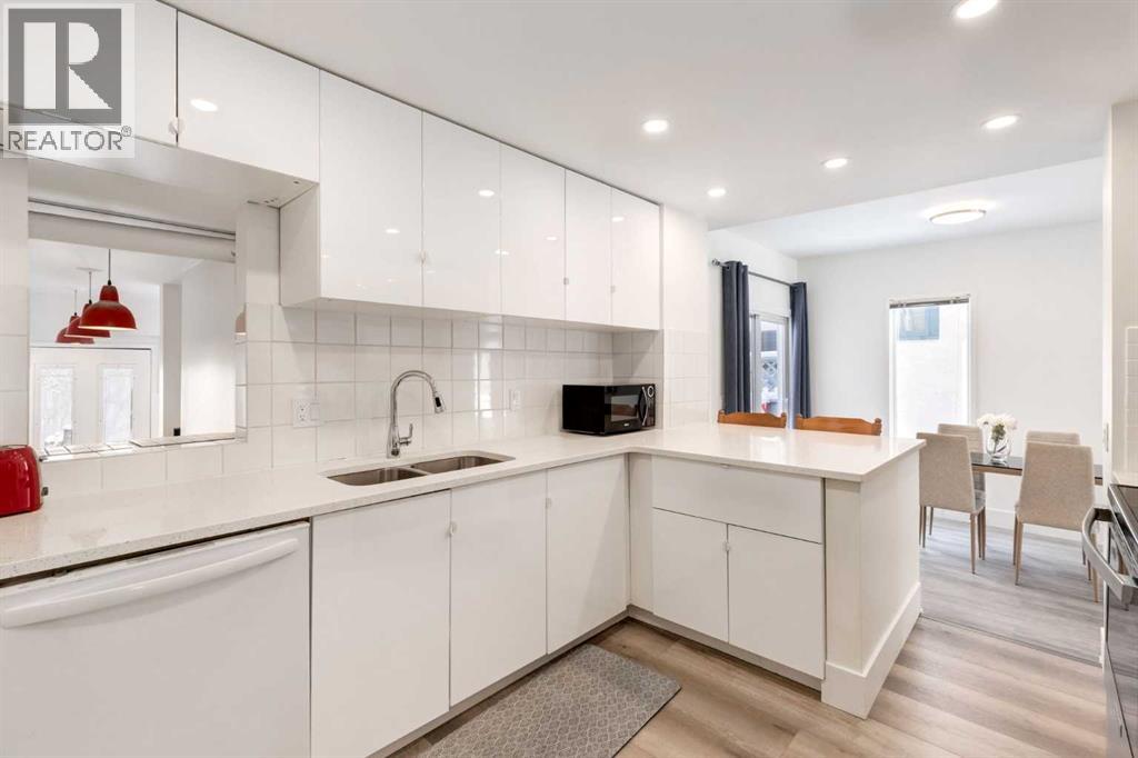 Single Family House for Sale in  Memorial Drive NW Hillhurst Calgary 