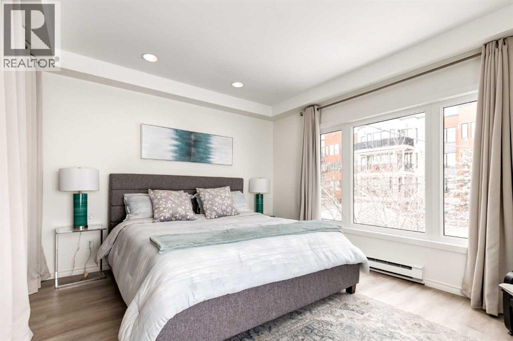 Single Family House for Sale in  Memorial Drive NW Hillhurst Calgary 