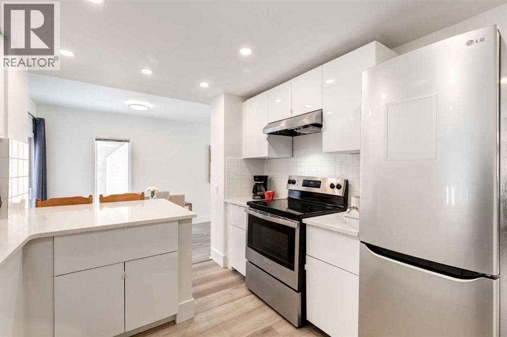 Single Family House for Sale in  Memorial Drive NW Hillhurst Calgary 