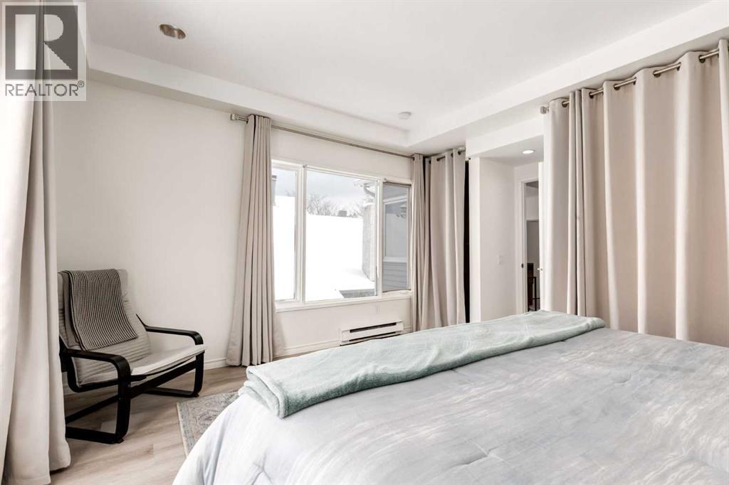 Single Family House for Sale in  Memorial Drive NW Hillhurst Calgary 