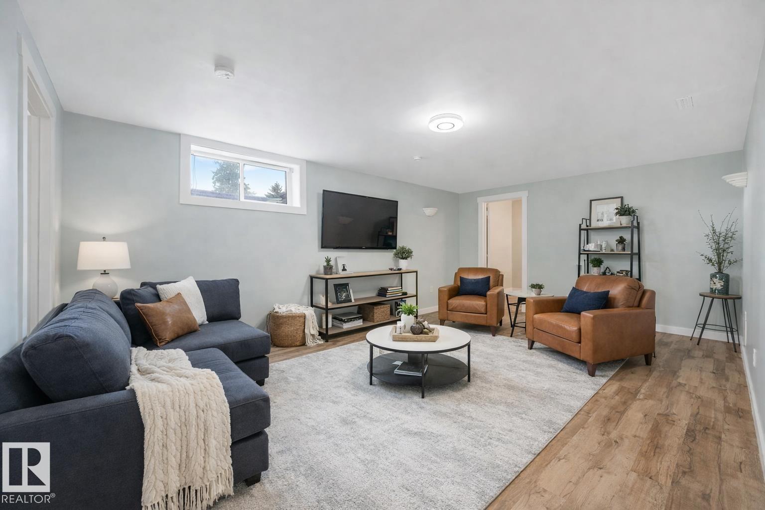 15704 91 AV NW - 38