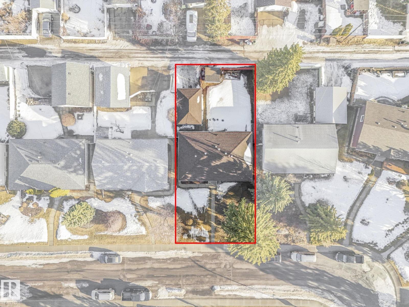 15704 91 AV NW - 45