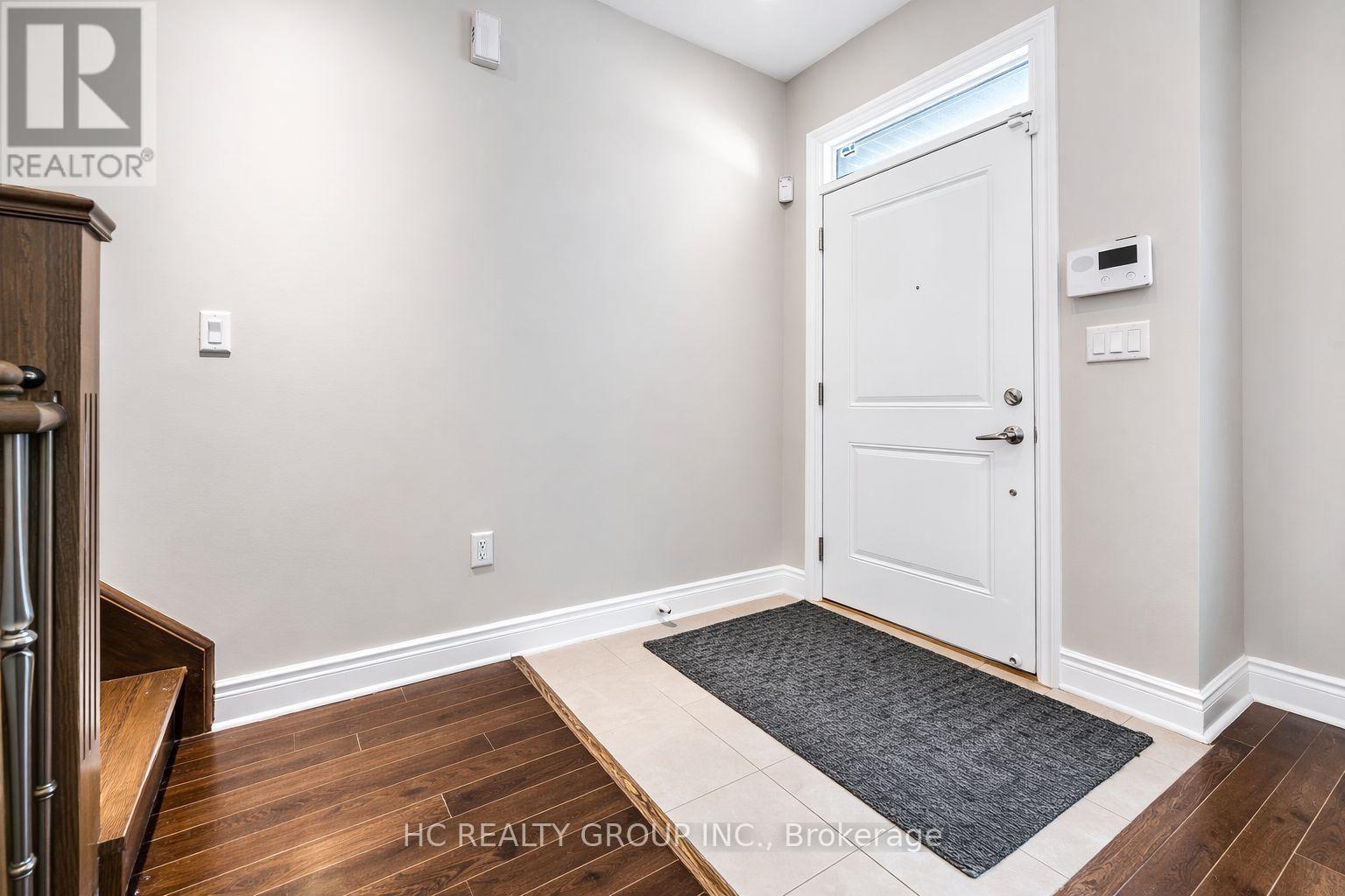 #TH6 225 SOUTH PARK ROAD - 2