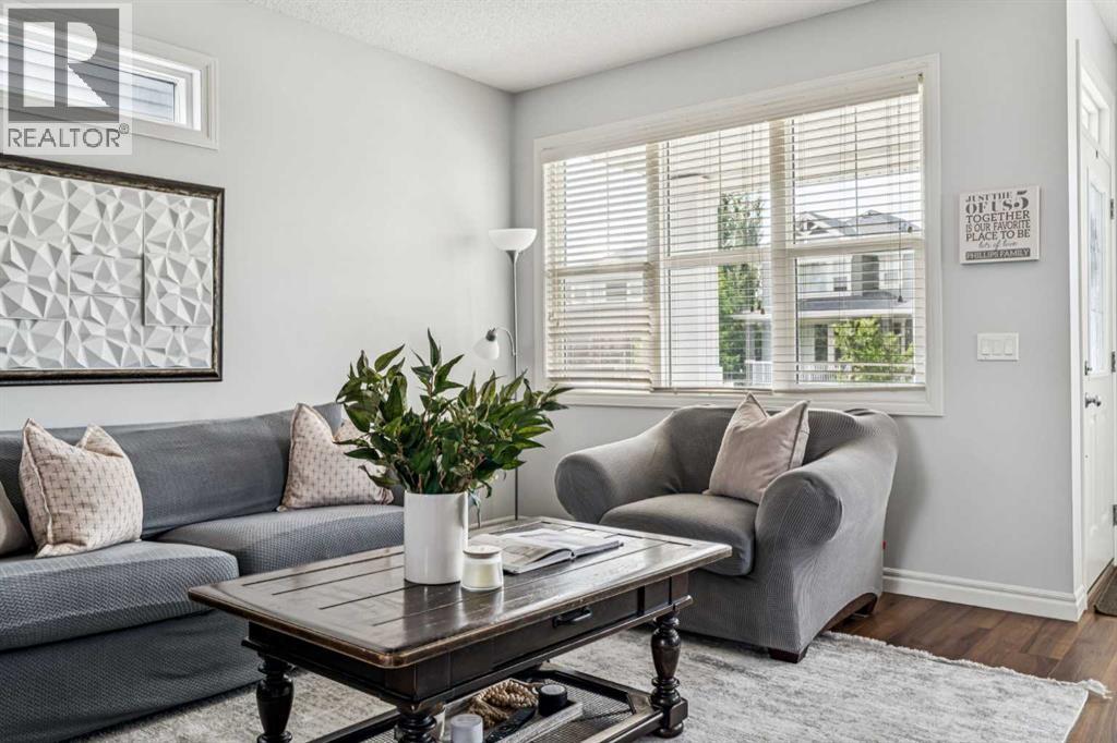 91 River Heights Green, Cochrane