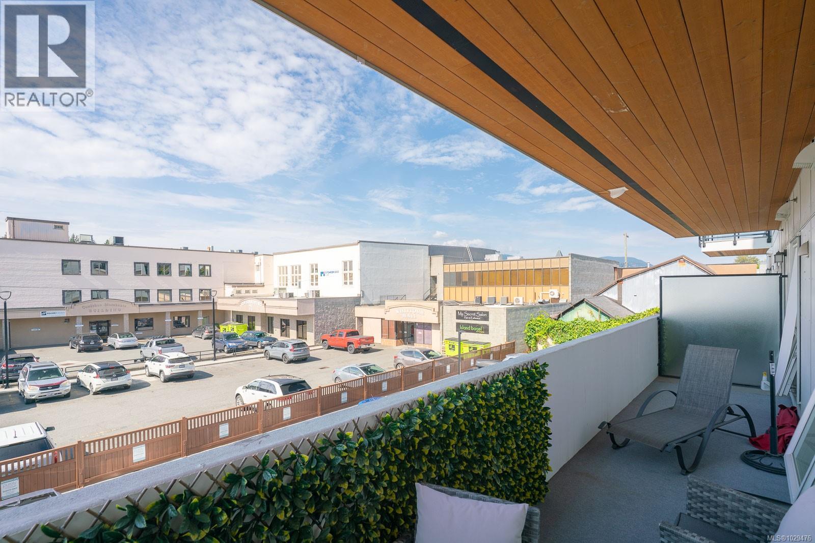 #208 15 CANADA AVE - 8