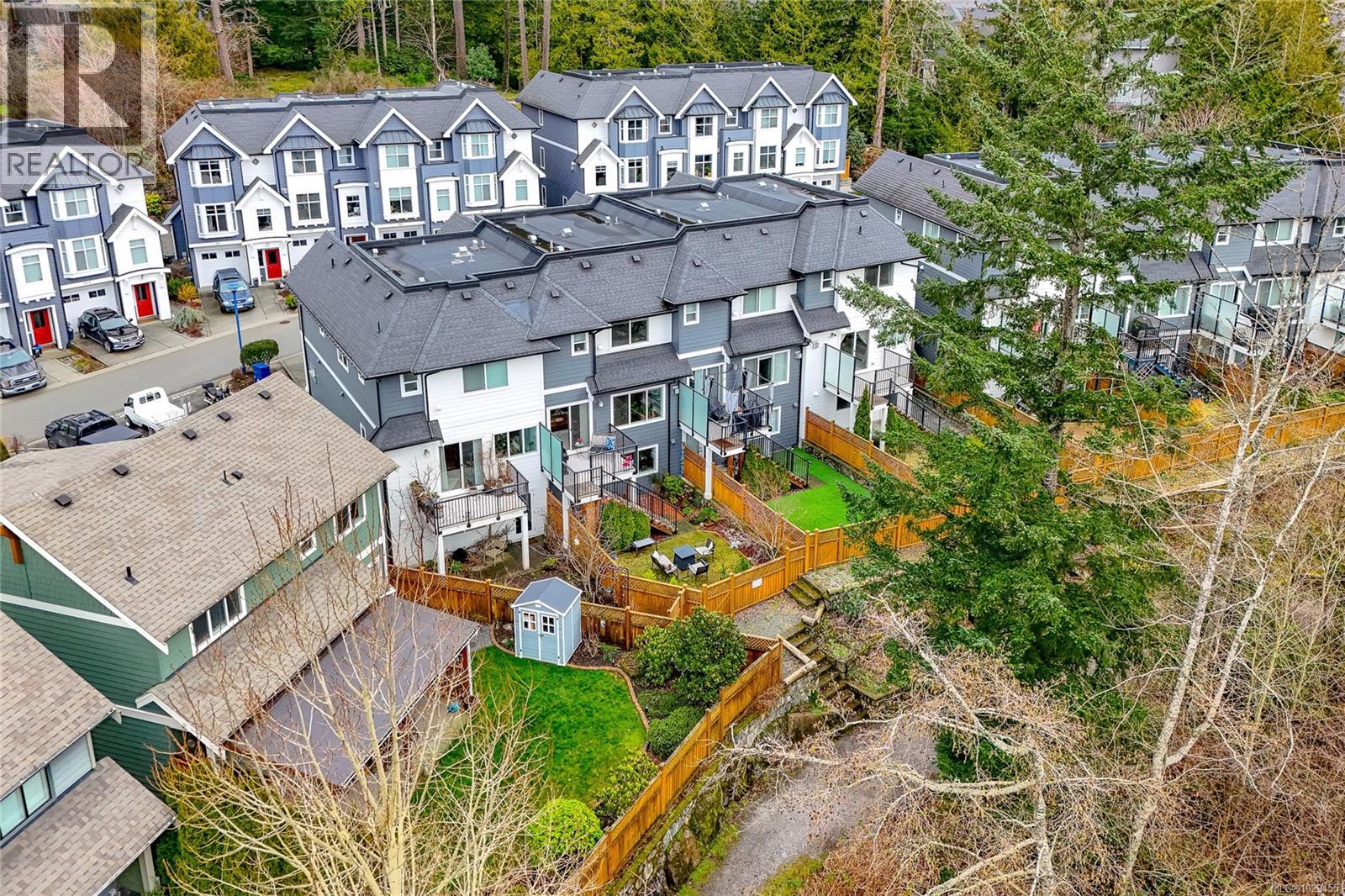 #114 1064 GALA CRT - 49