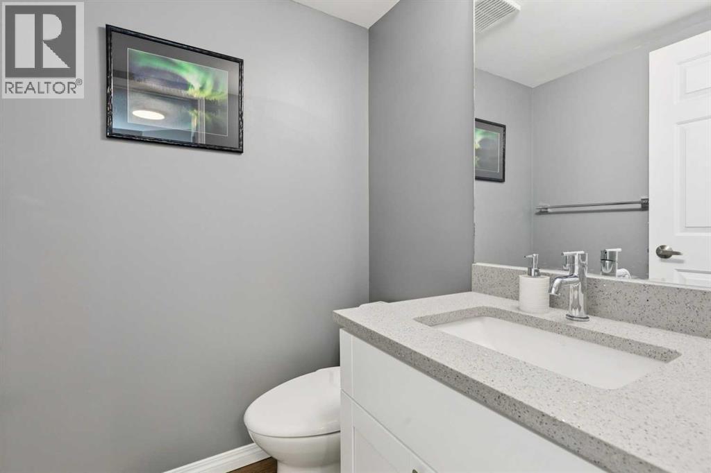 Single Family House for Sale in  Sandringham Road NW Sandstone Valley Calgary 