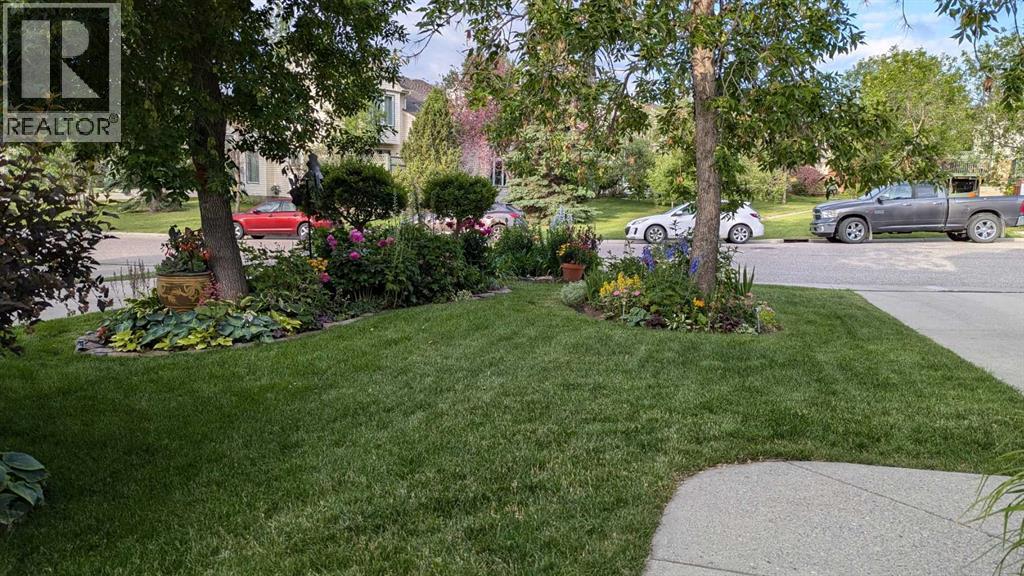 Single Family House for Sale in  Sandringham Road NW Sandstone Valley Calgary 