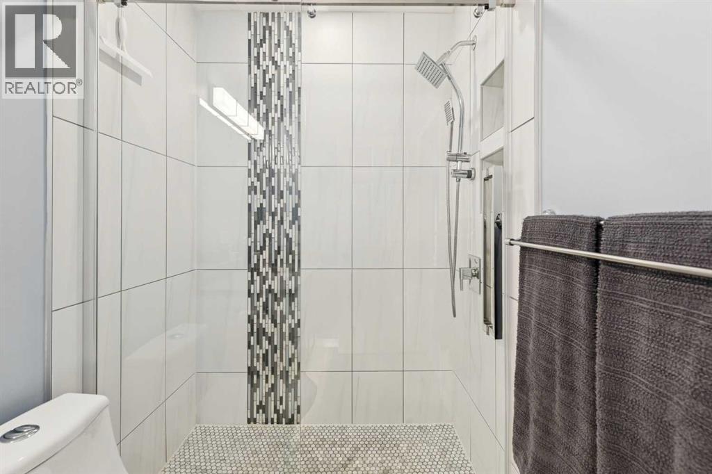 Single Family House for Sale in  Sandringham Road NW Sandstone Valley Calgary 