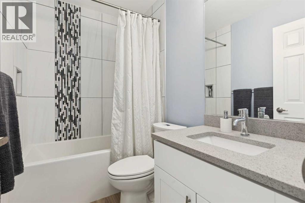 Single Family House for Sale in  Sandringham Road NW Sandstone Valley Calgary 