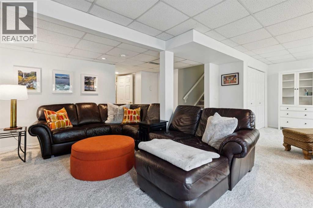 Single Family House for Sale in  Sandringham Road NW Sandstone Valley Calgary 