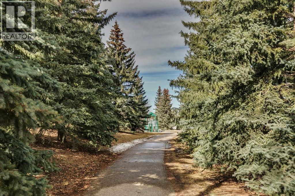 Single Family House for Sale in  Sandringham Road NW Sandstone Valley Calgary 