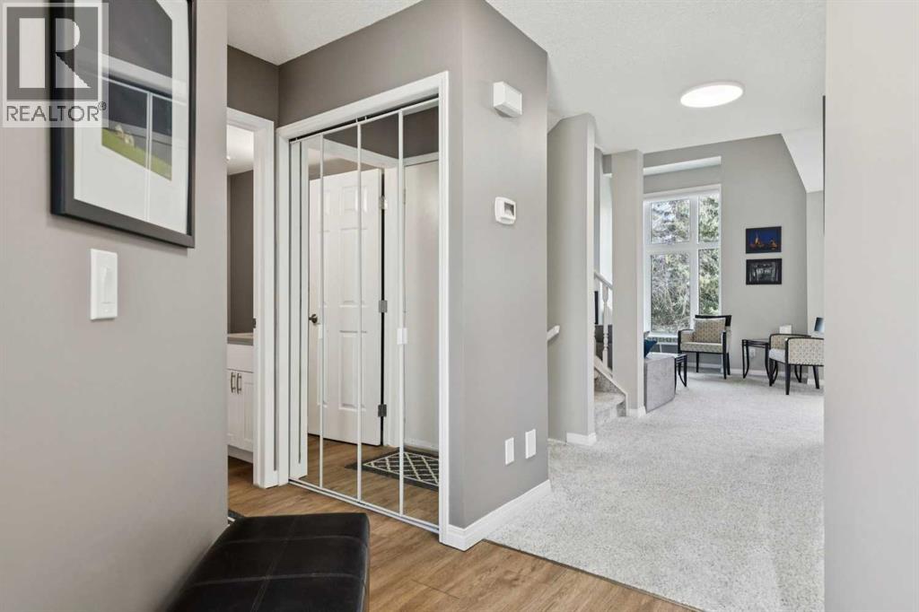 Single Family House for Sale in  Sandringham Road NW Sandstone Valley Calgary 