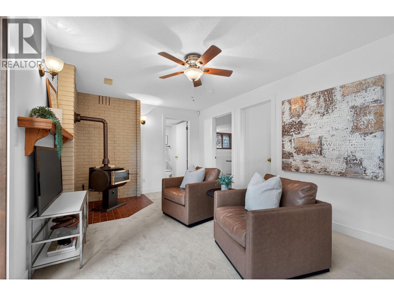 1812 Olympus Way, West Kelowna