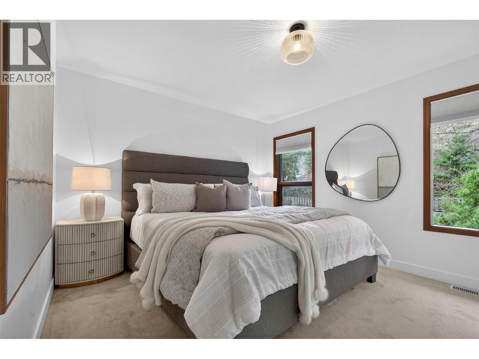 1812 Olympus Way, West Kelowna