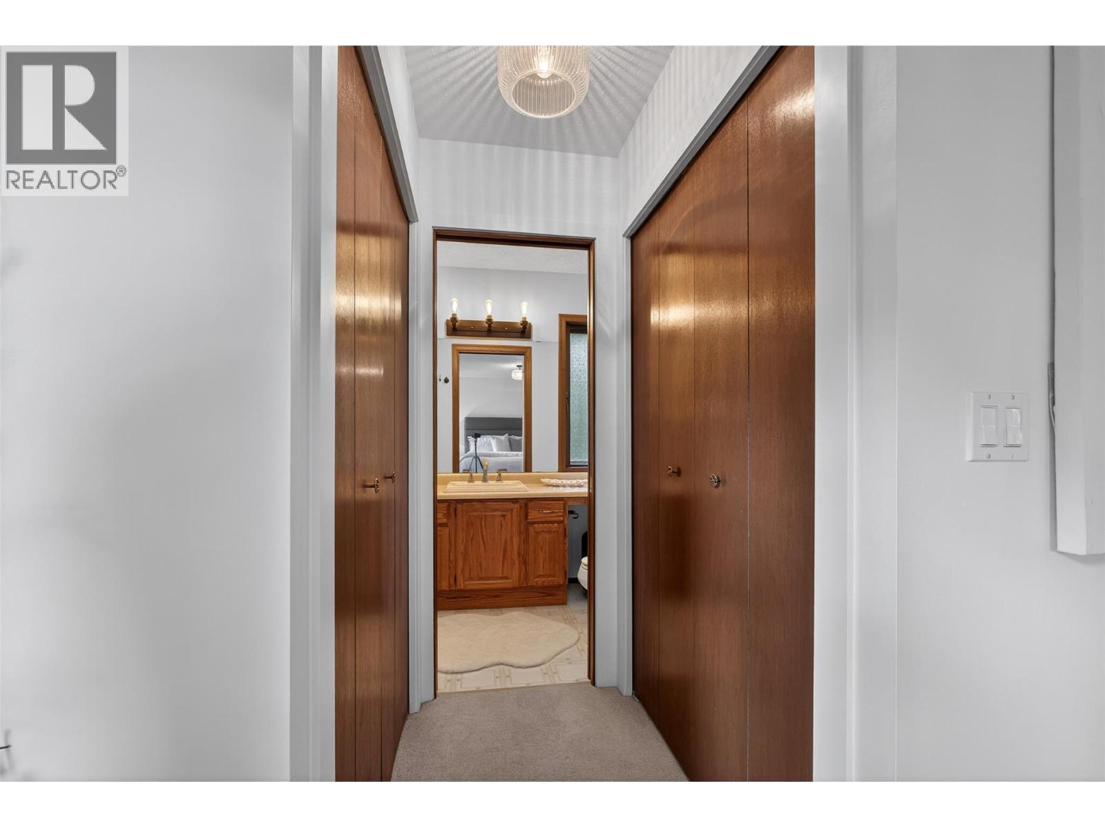 1812 Olympus Way, West Kelowna