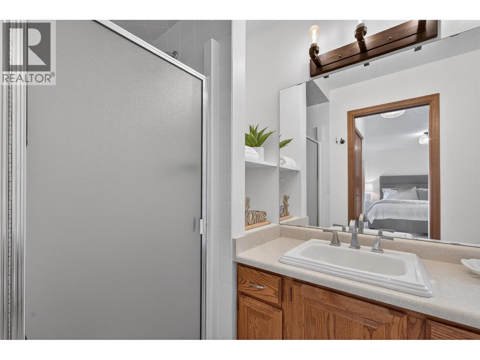 1812 Olympus Way, West Kelowna