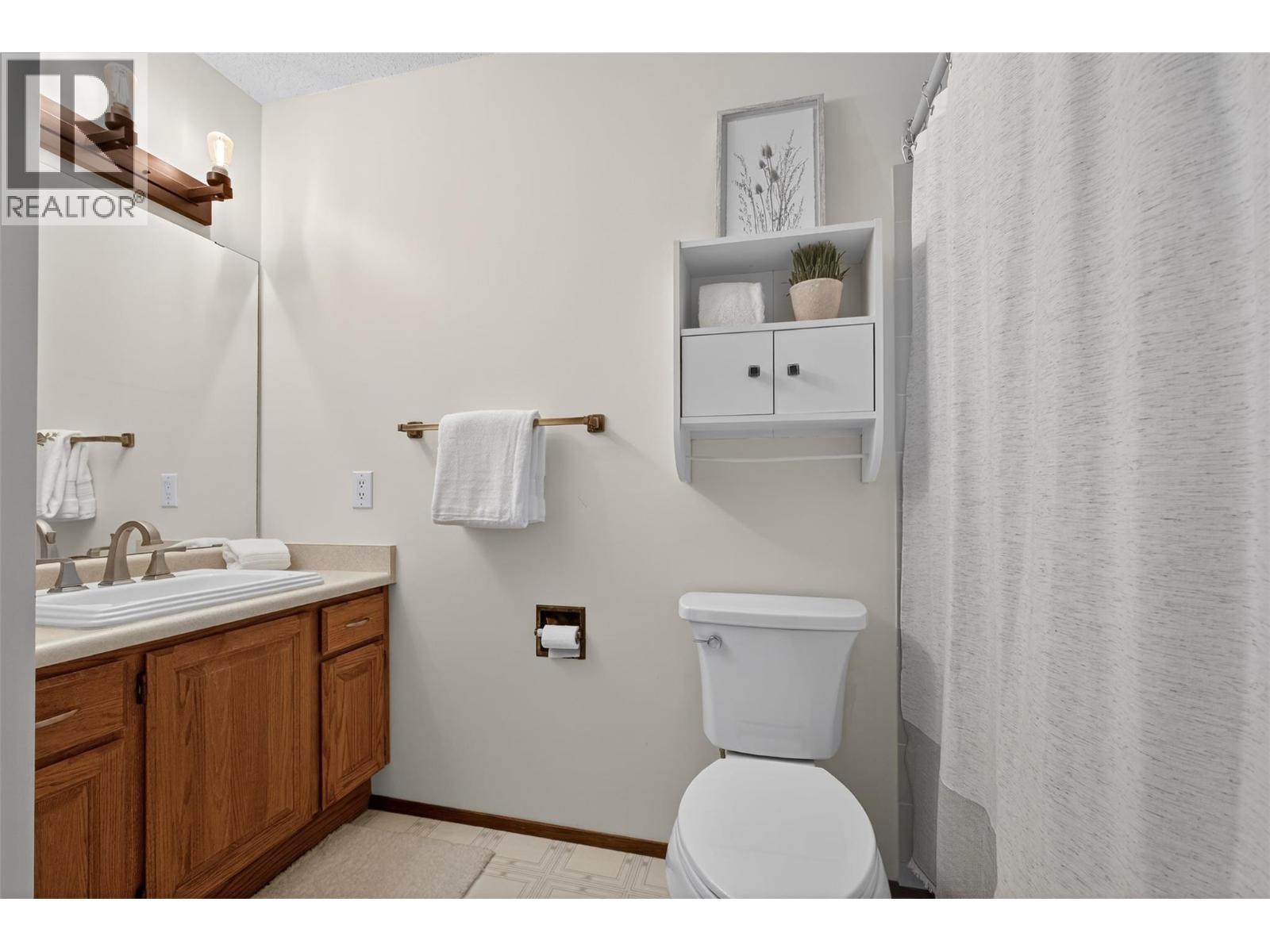 1812 Olympus Way, West Kelowna