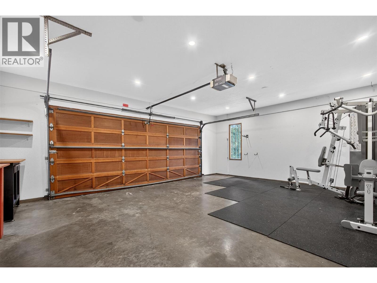 1812 Olympus Way, West Kelowna