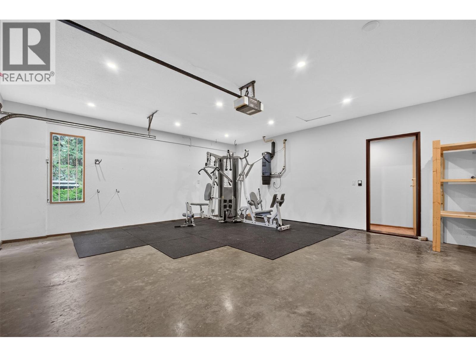 1812 Olympus Way, West Kelowna