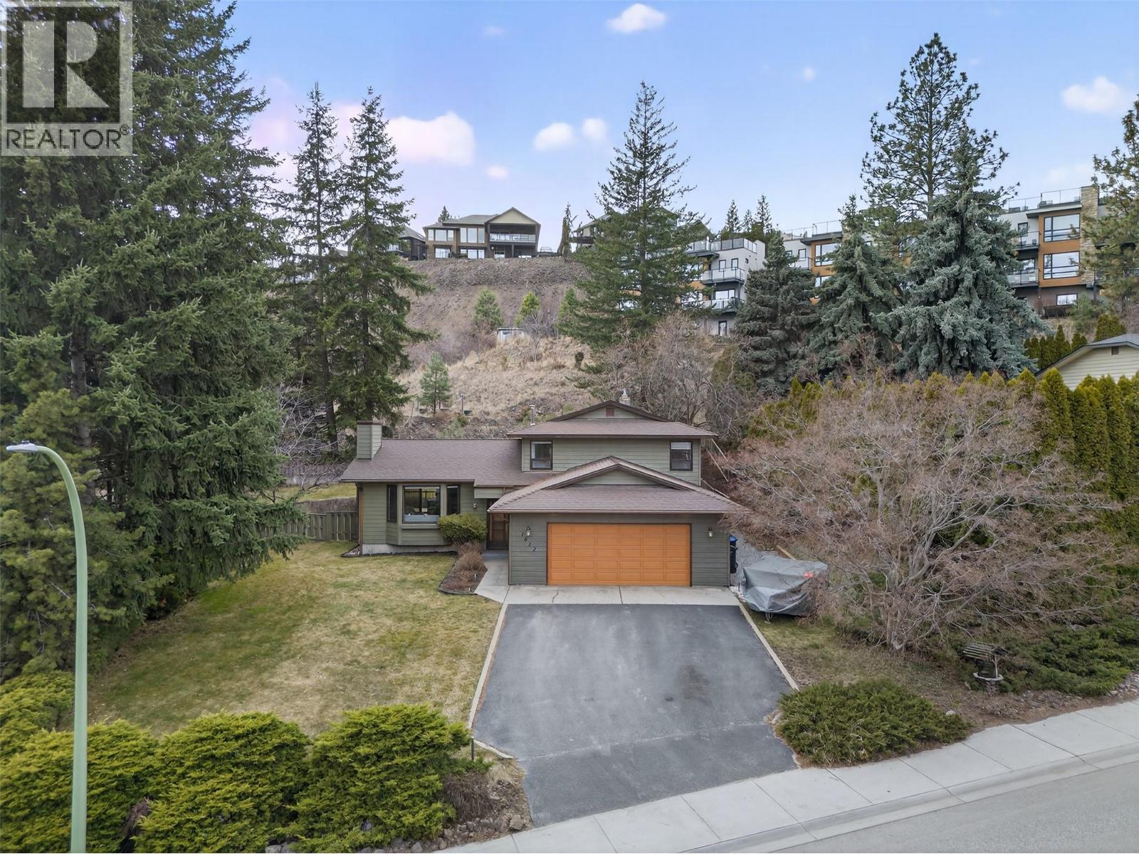 1812 Olympus Way, West Kelowna