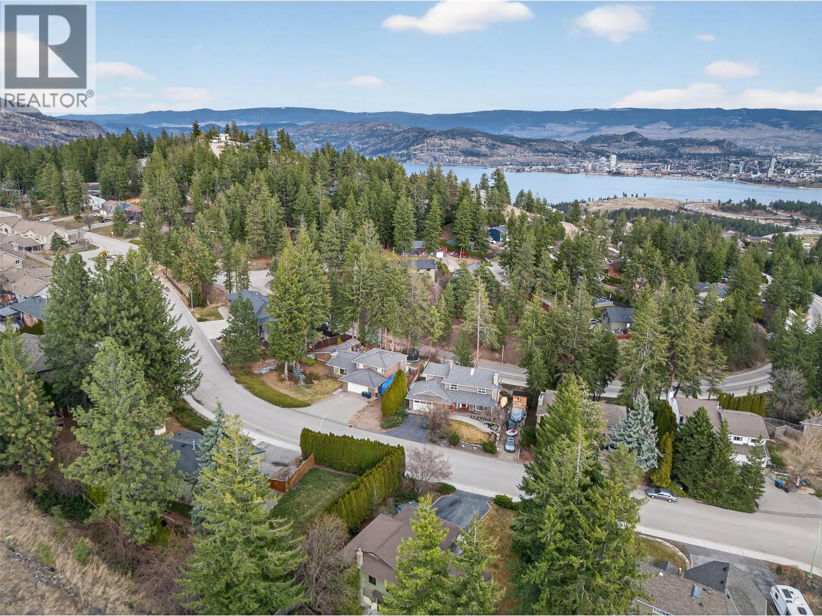 1812 Olympus Way, West Kelowna