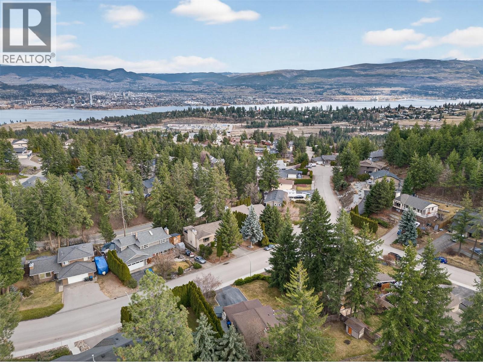 1812 Olympus Way, West Kelowna