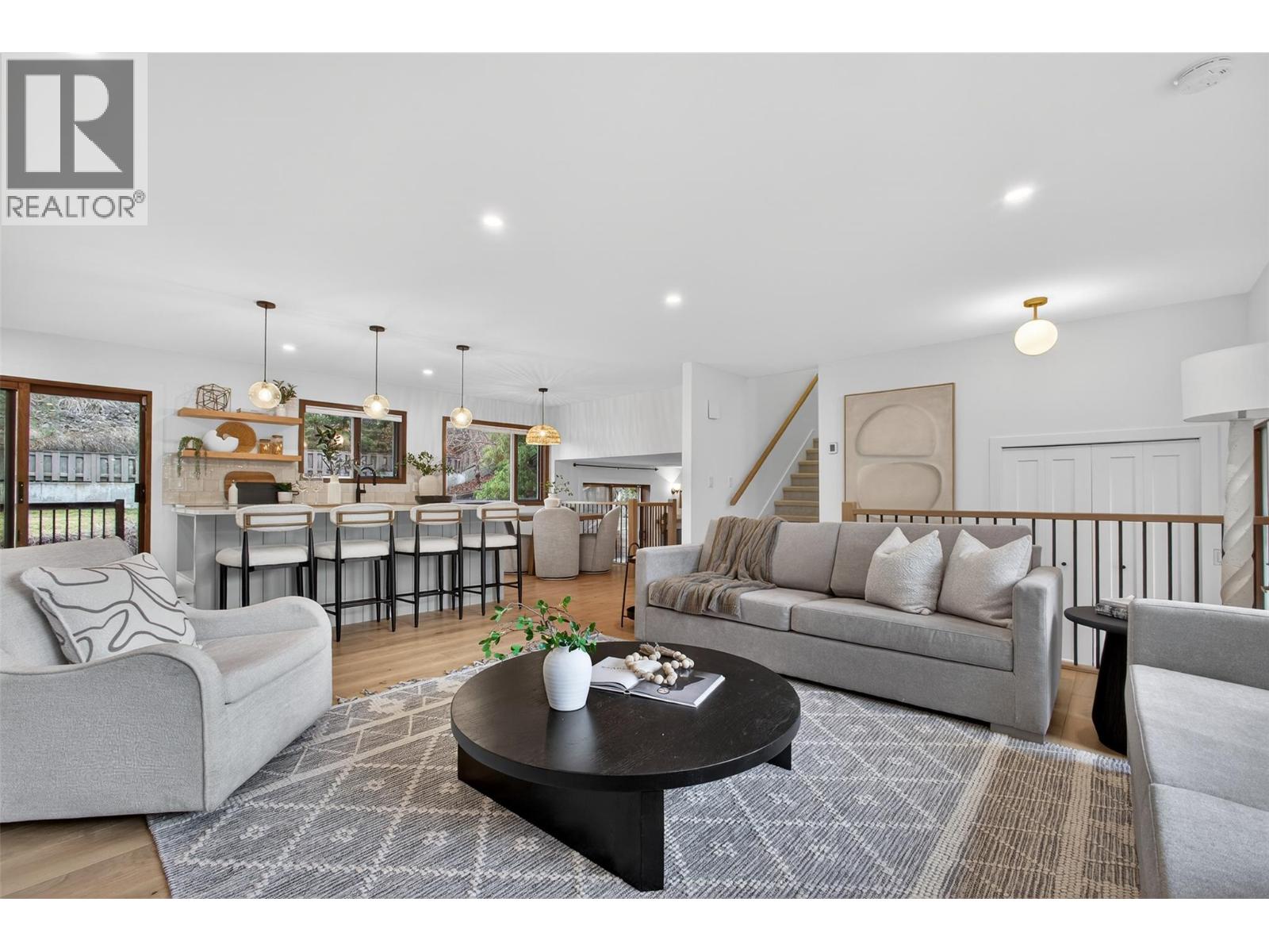 1812 Olympus Way, West Kelowna