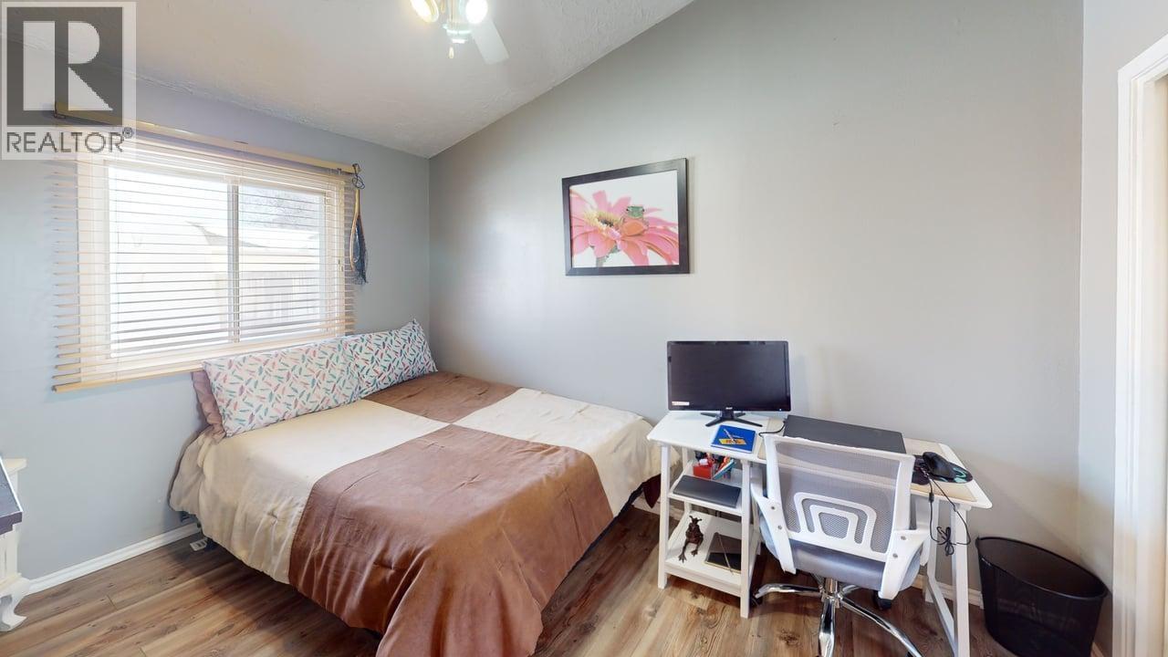 9208 107 AVENUE - 15