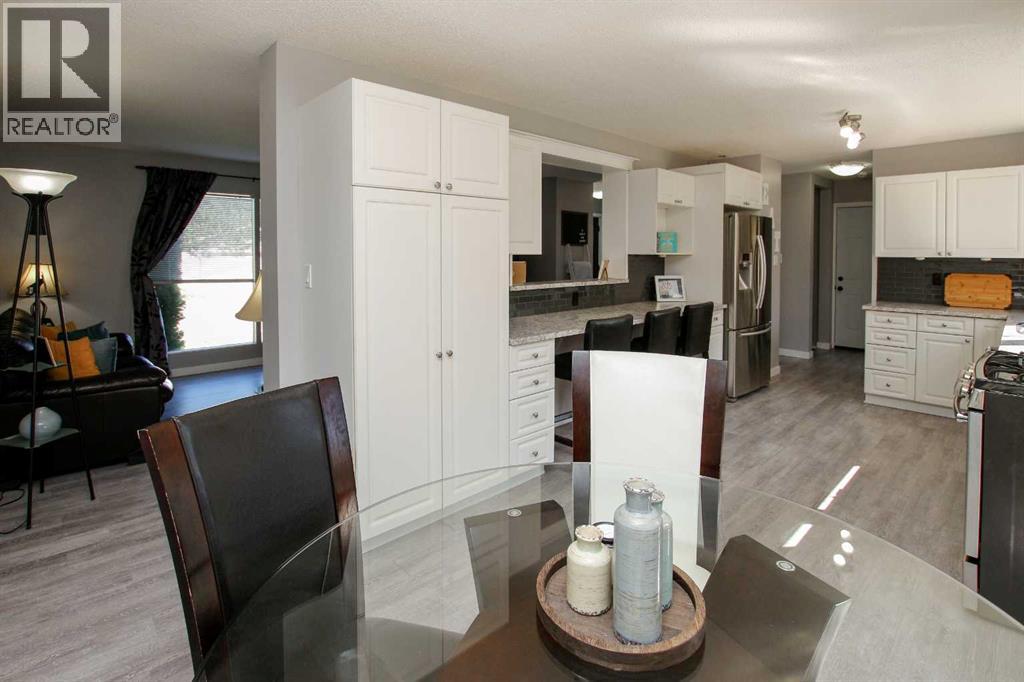 4 Mckee Close, Red Deer