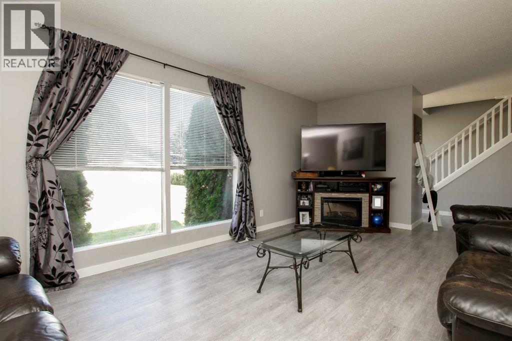 4 Mckee Close, Red Deer