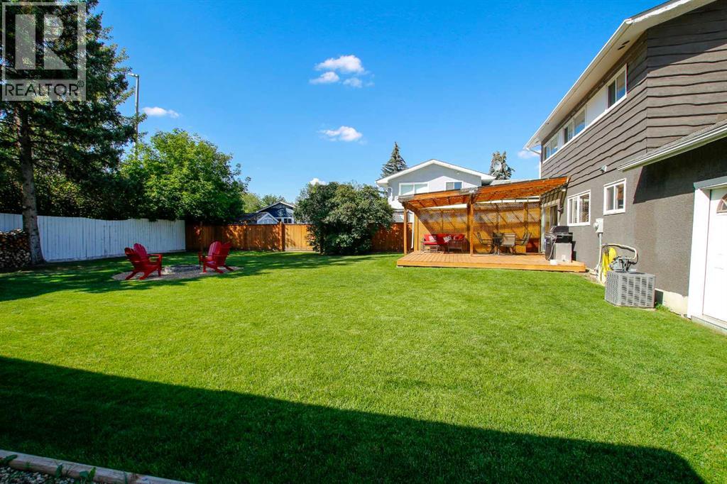 4 Mckee Close, Red Deer