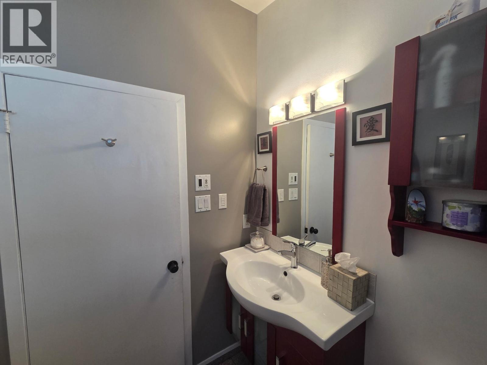 9208 107 AVENUE - 12