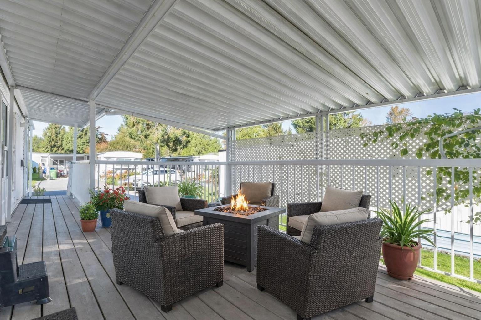 169 1840 160 Street - photo 2