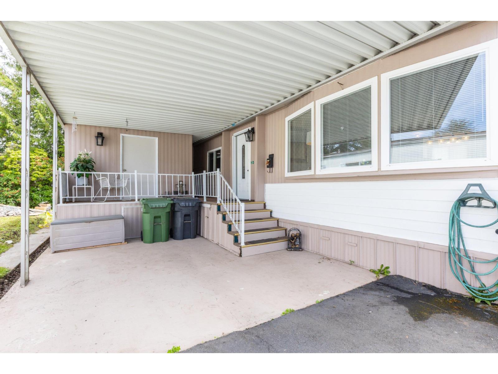 251 1840 160 Street - photo 2