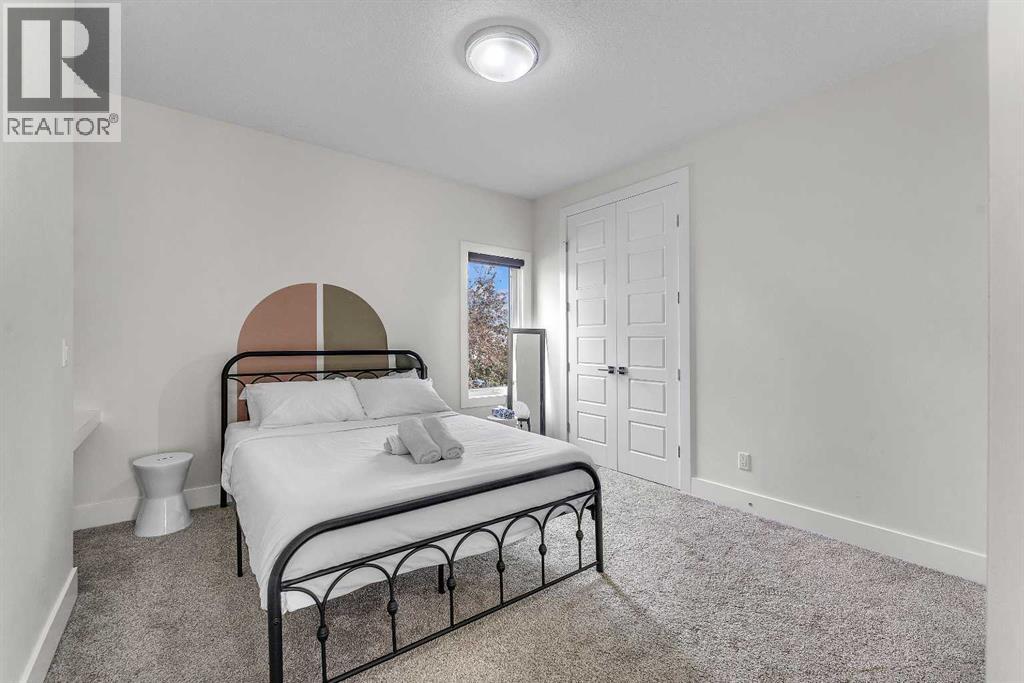 Single Family House for Sale in   Avenue NE Winston Heights/Mountview Calgary 